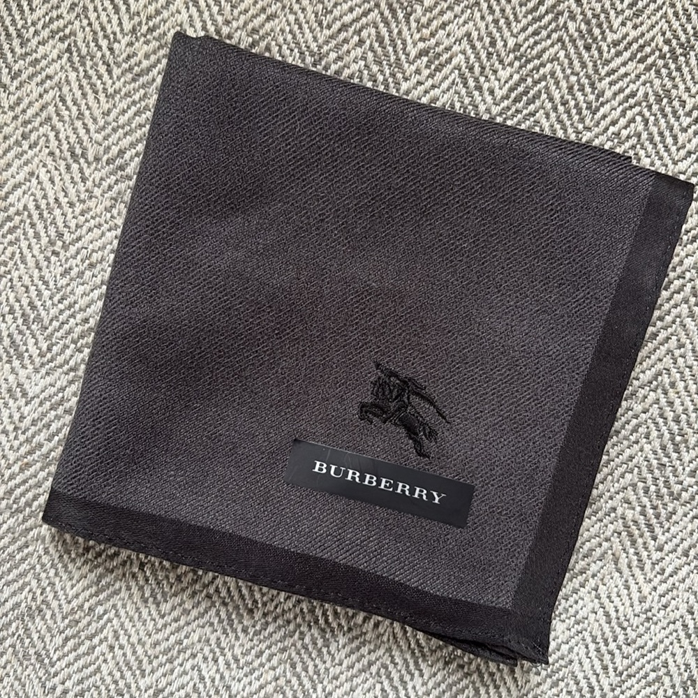 Mens Burberry Scarf - Picture 3 of 6
